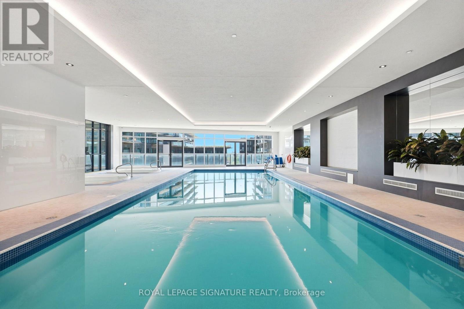 #2403 38 ANNIE CRAIG DRIVE - Image 32