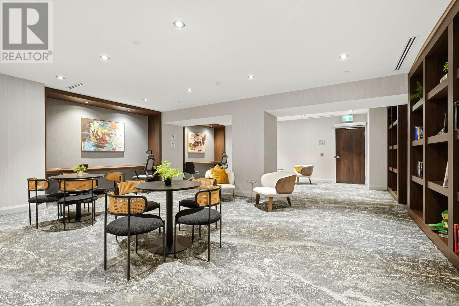 #2403 38 ANNIE CRAIG DRIVE - Image 34