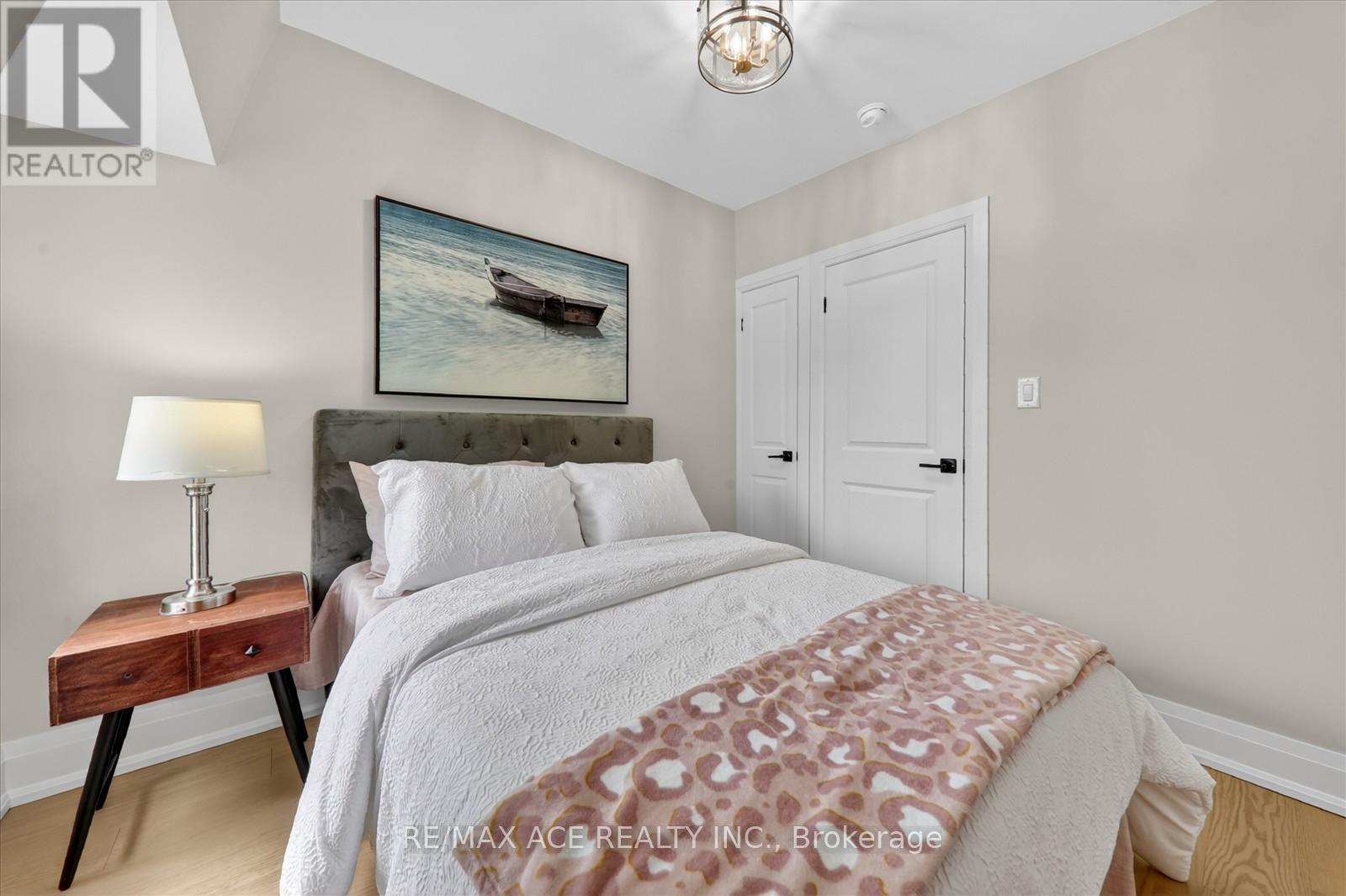 38 PELHAM AVENUE - 16