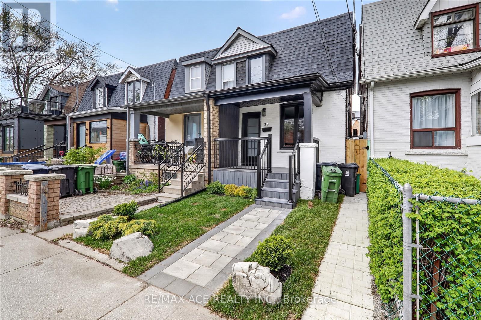 38 PELHAM AVENUE - 2