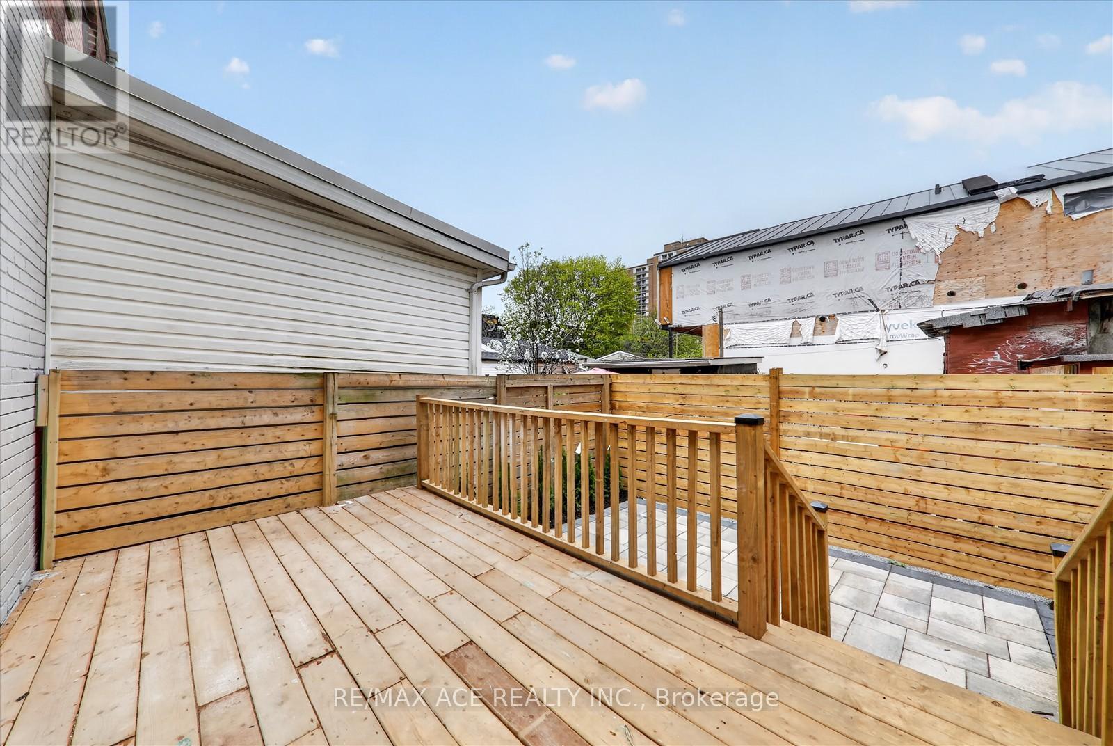 38 PELHAM AVENUE - Image 29