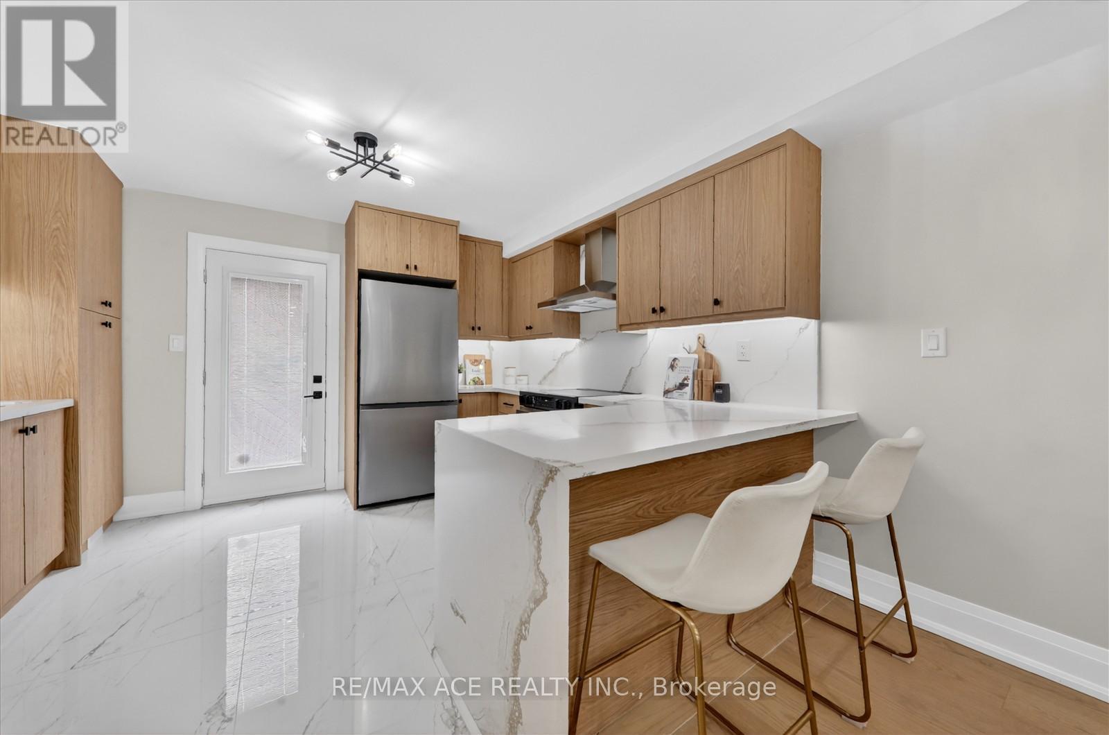 38 PELHAM AVENUE - Image 9