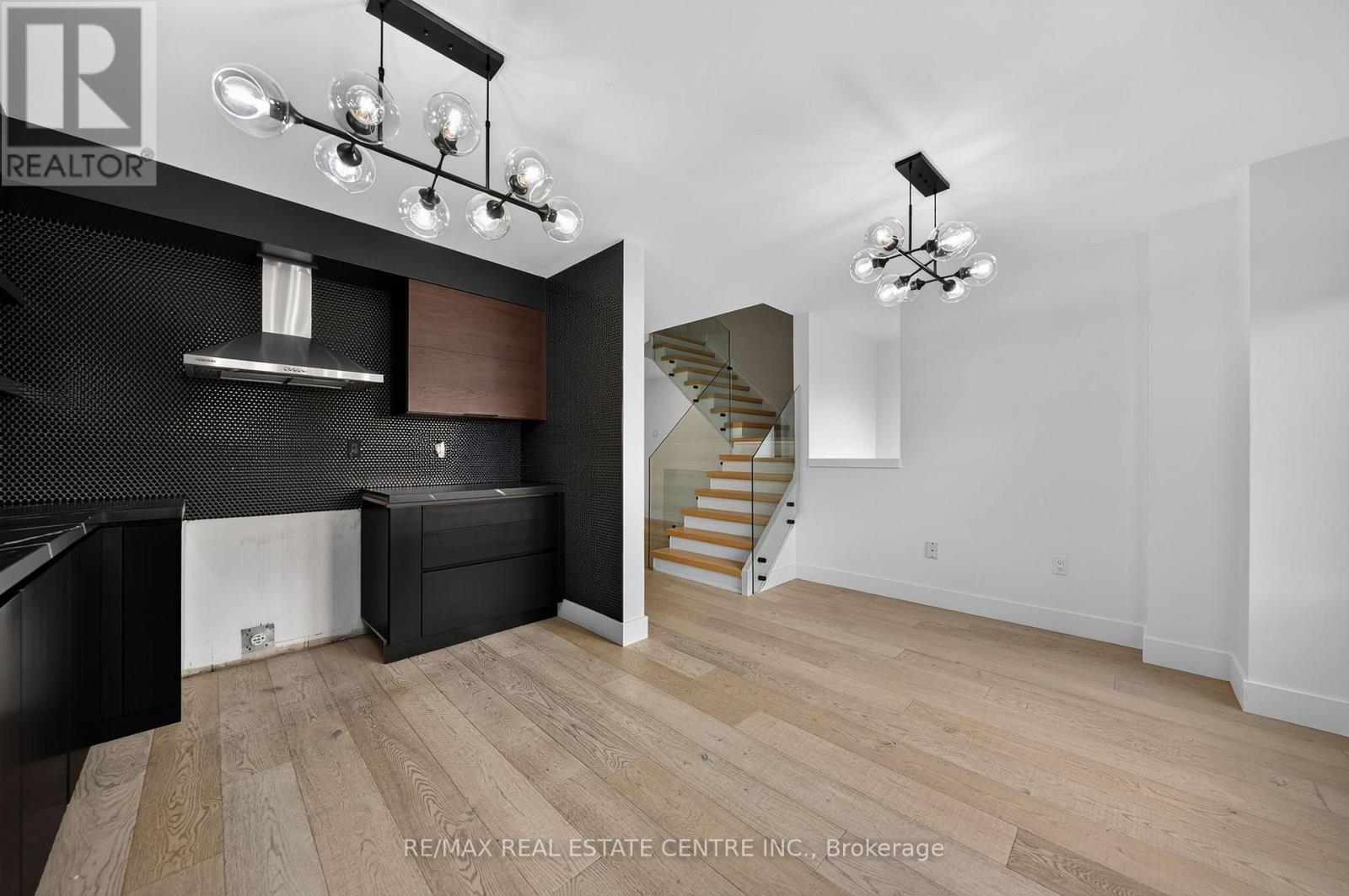 #50 5090 FAIRVIEW STREET - Image 25