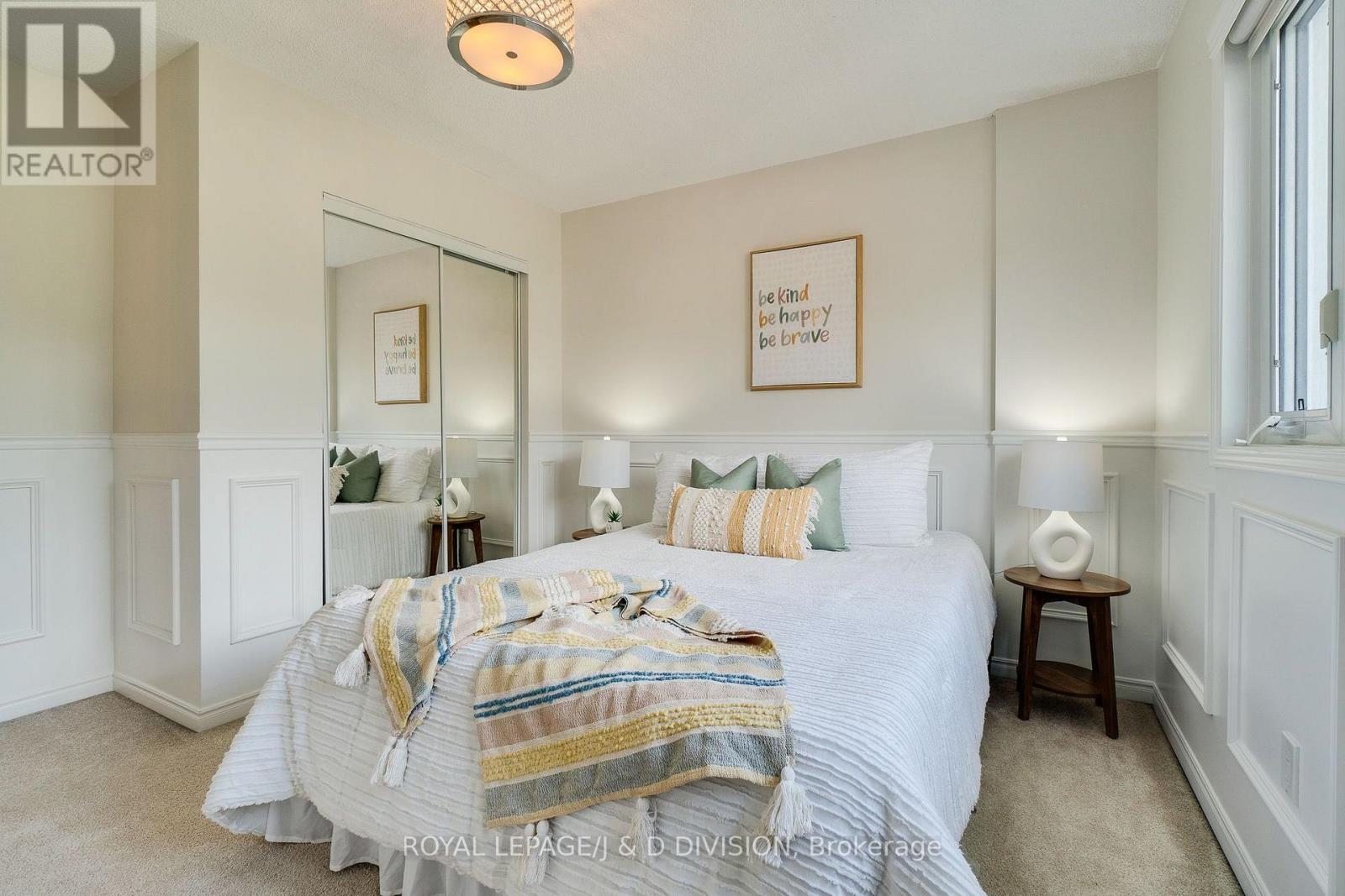 12 JASON CRESCENT - 35