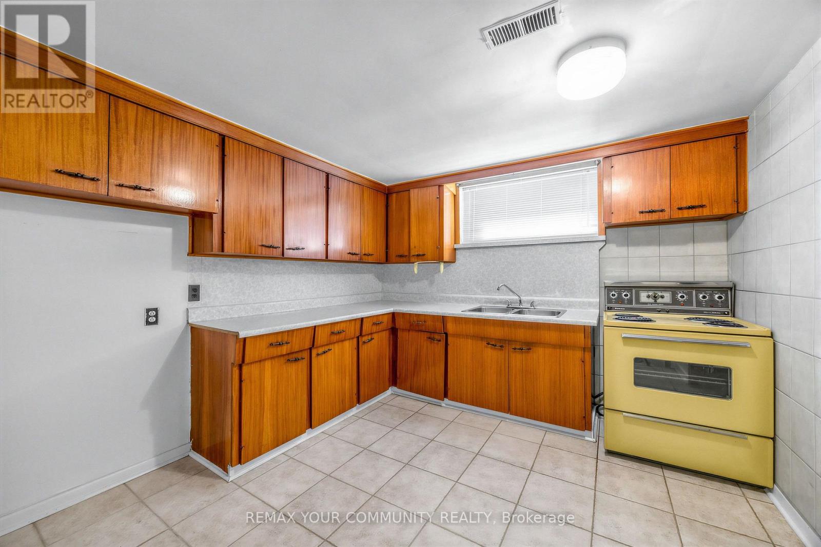 20 LINTHURST AVENUE - Image 29