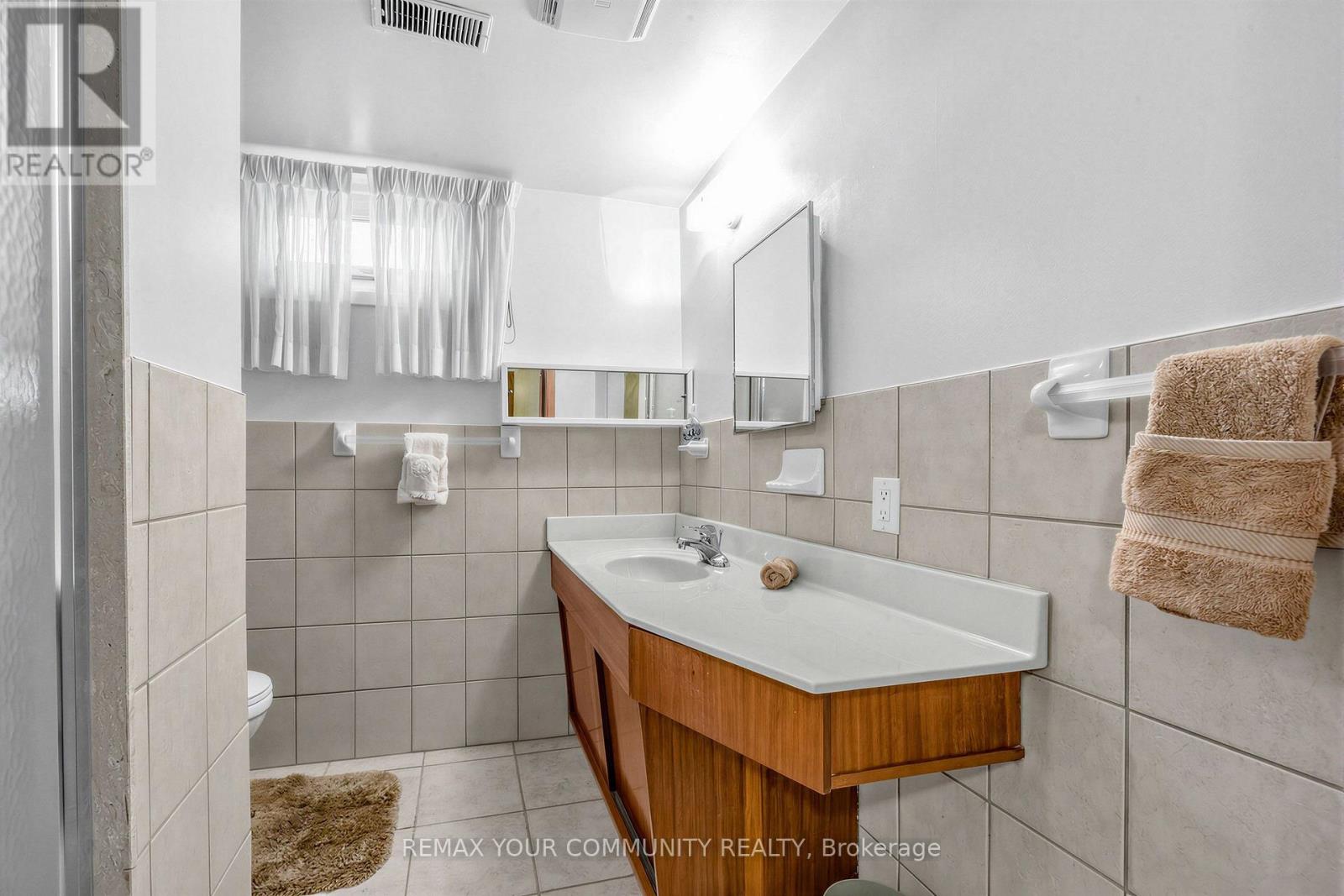 20 LINTHURST AVENUE - Image 35