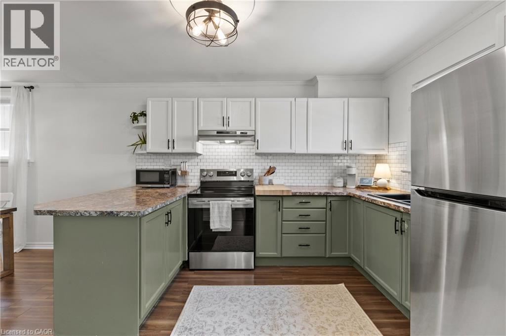 38 ALEXANDRA Boulevard - Image 11