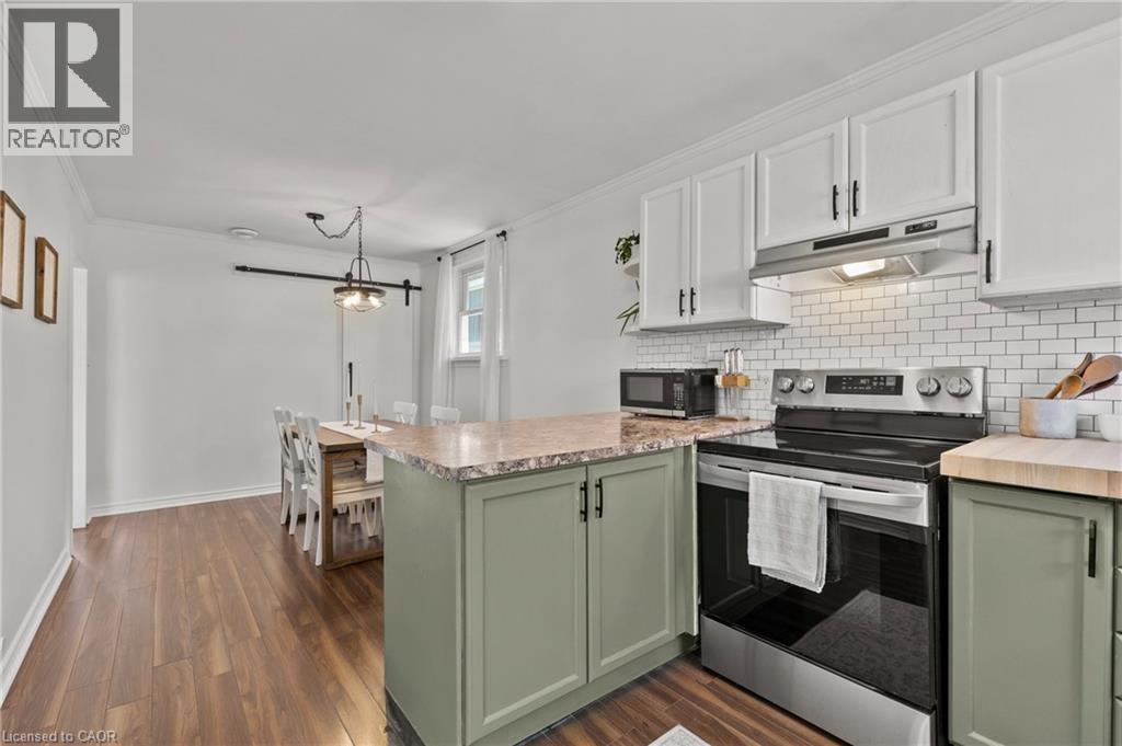 38 ALEXANDRA Boulevard - Image 14