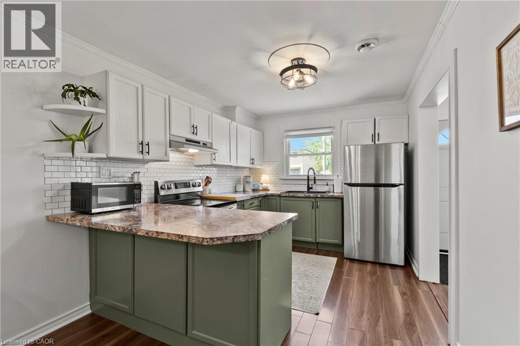 38 ALEXANDRA Boulevard - Image 15
