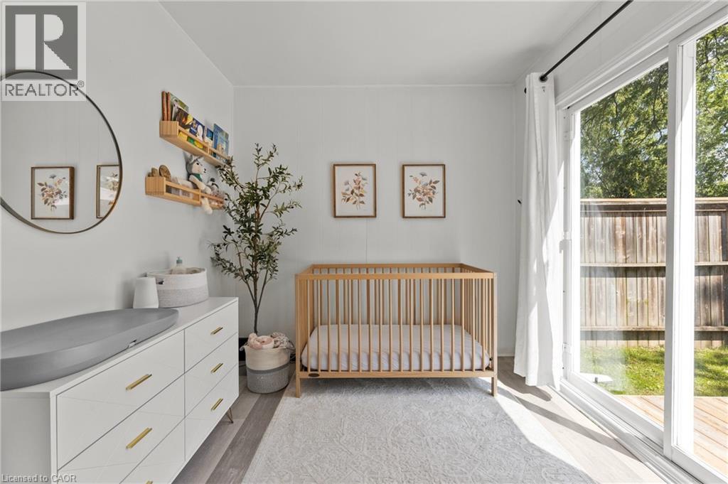38 ALEXANDRA Boulevard - Image 16