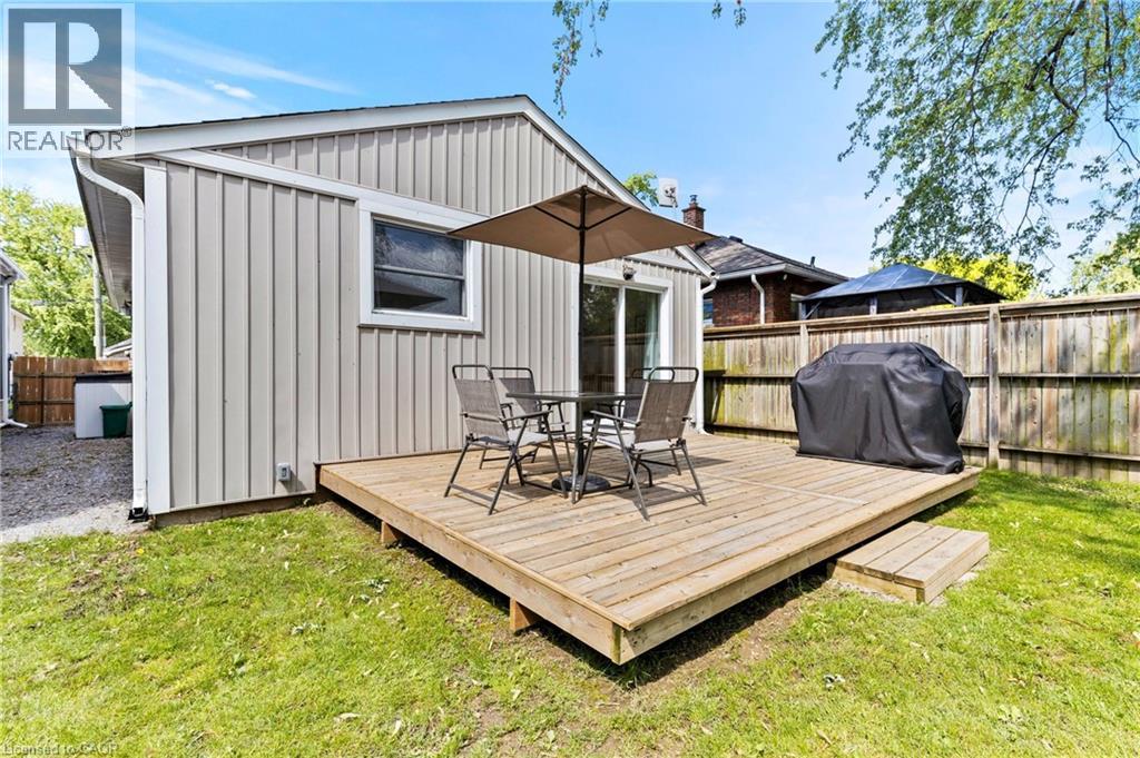 38 ALEXANDRA Boulevard - Image 28