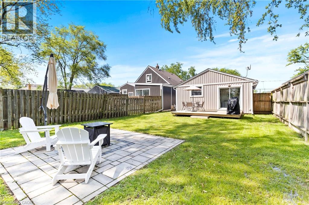 38 ALEXANDRA Boulevard - Image 3