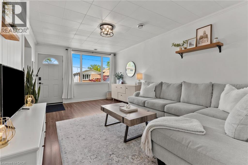38 ALEXANDRA Boulevard - Image 7