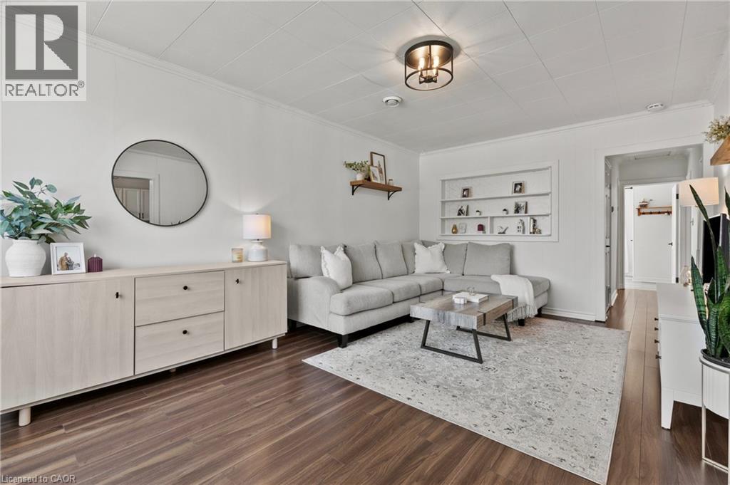 38 ALEXANDRA Boulevard - Image 8