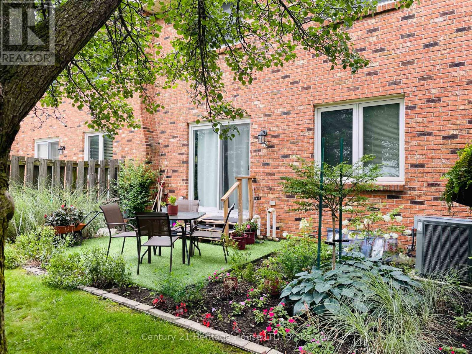 #20 2720 MEWBURN ROAD - 31