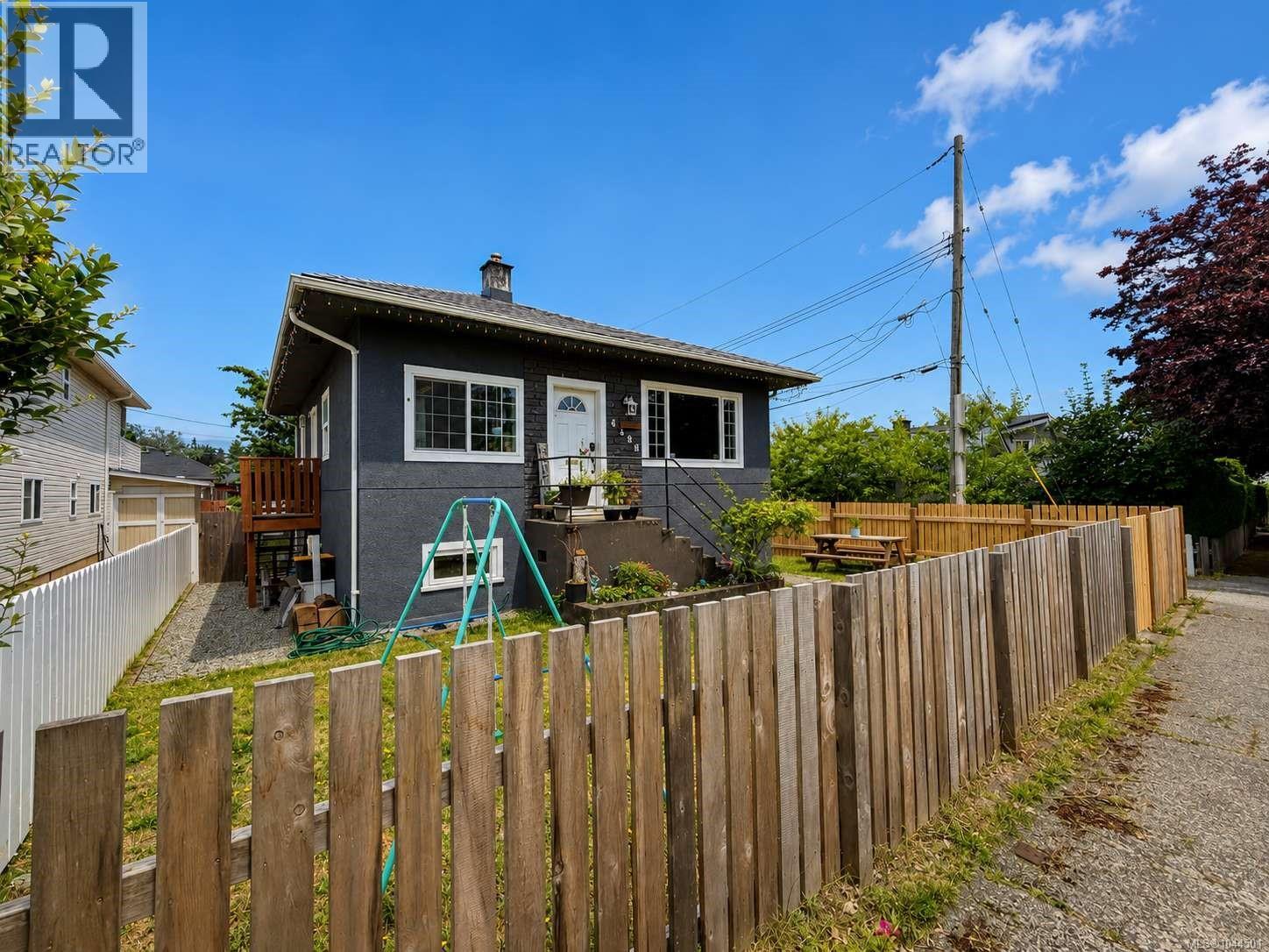 4338 Bute St - 2