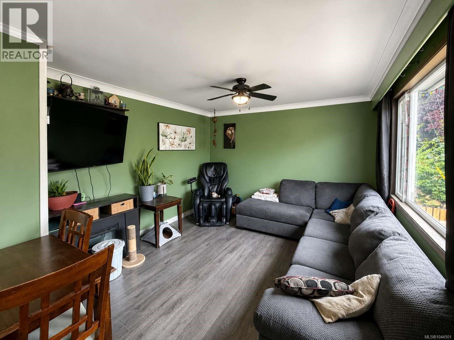 4338 Bute St - 7