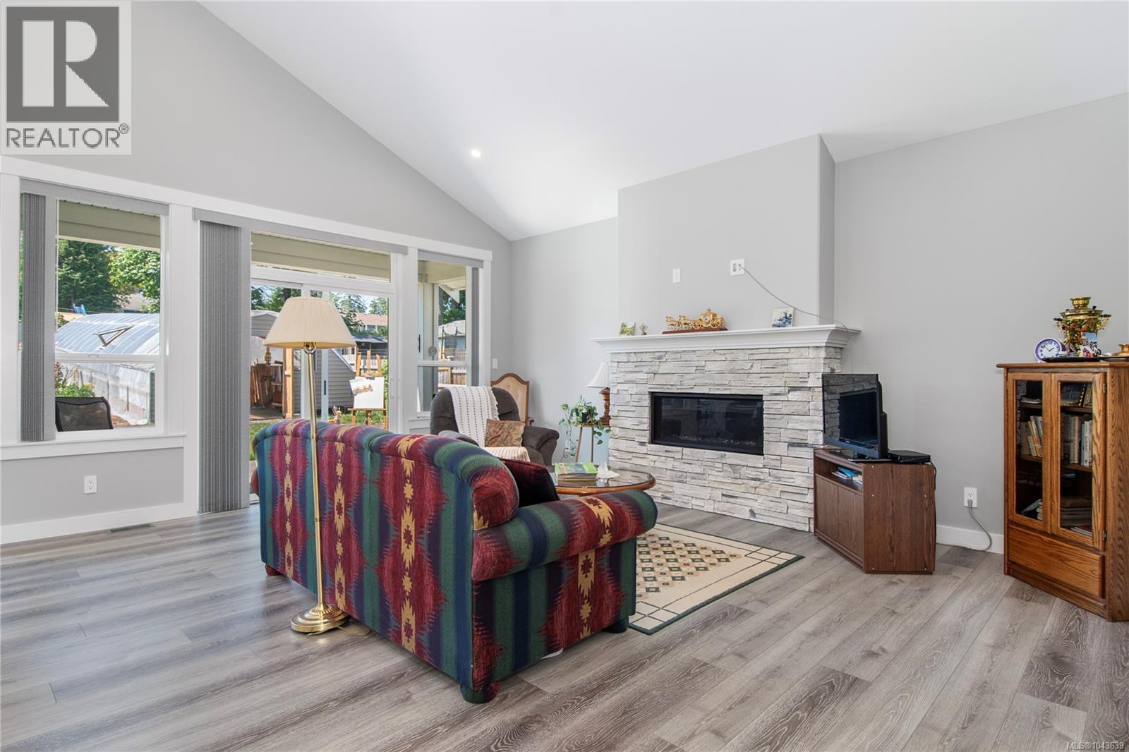 3840 Discovery Dr - 10