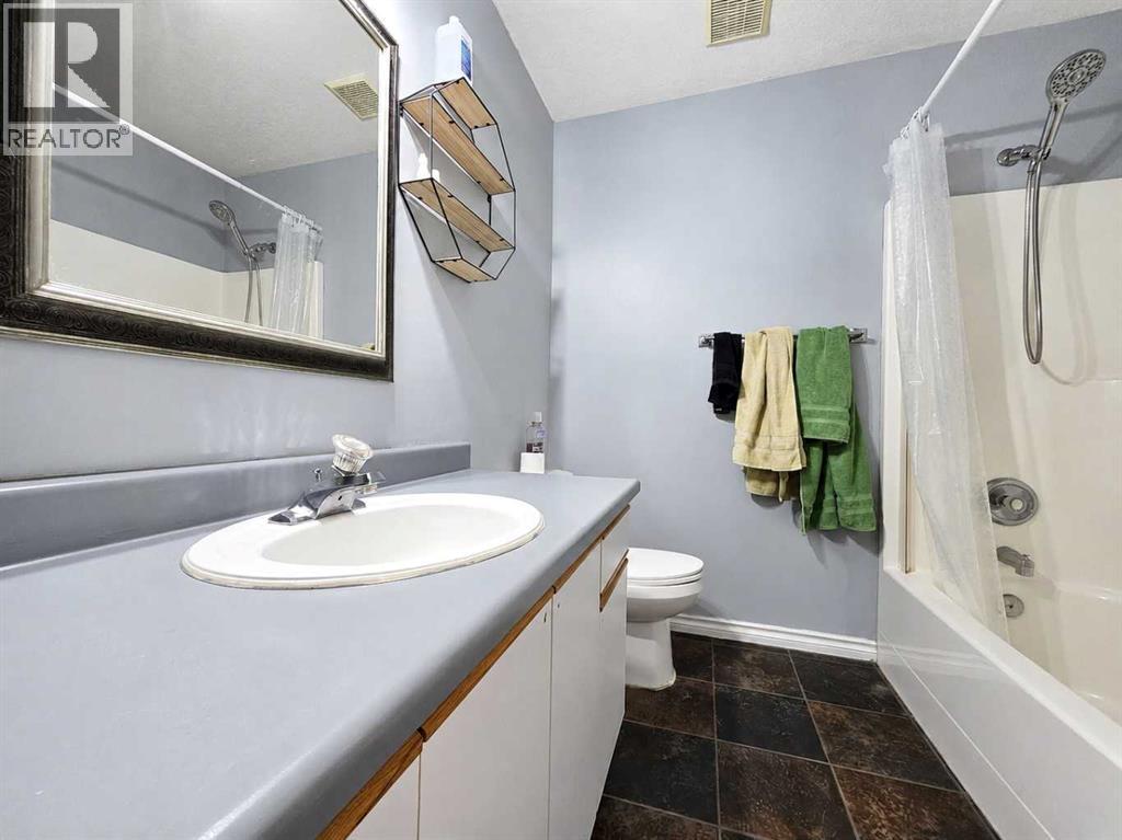 11530 Manning Crescent - 13