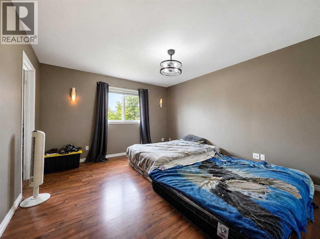 11530 Manning Crescent - Image 10