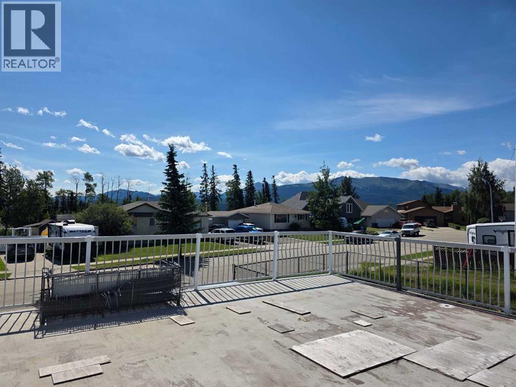 11530 Manning Crescent - 12