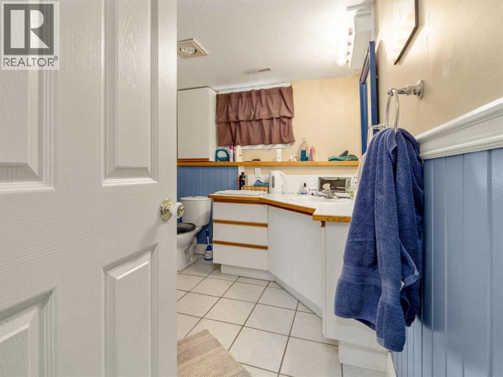 106 Ojibwa Place W - 17
