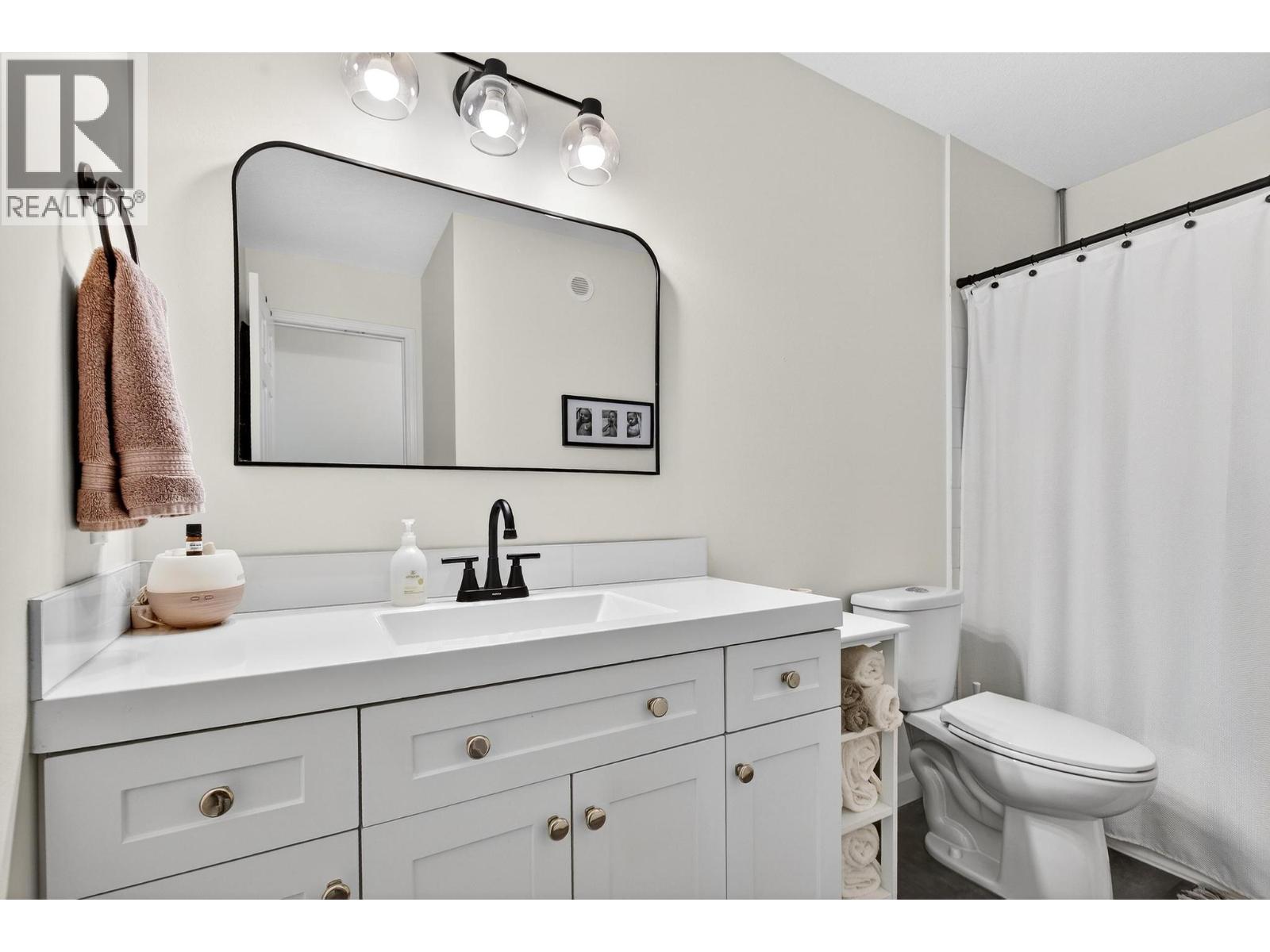 208C 735 Cook Road, Kelowna