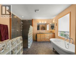 17 Mary's Emerald Bay Road, Vernon, BC V1H2A7 Photo 26