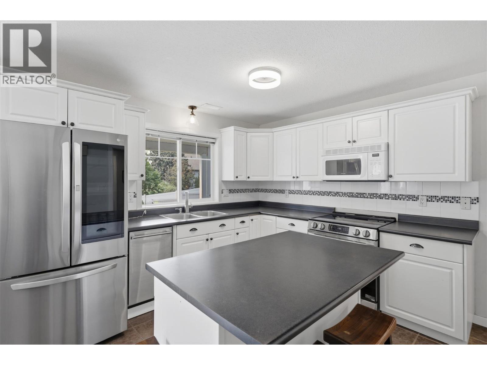 404 SUN RIVERS Drive W - 27