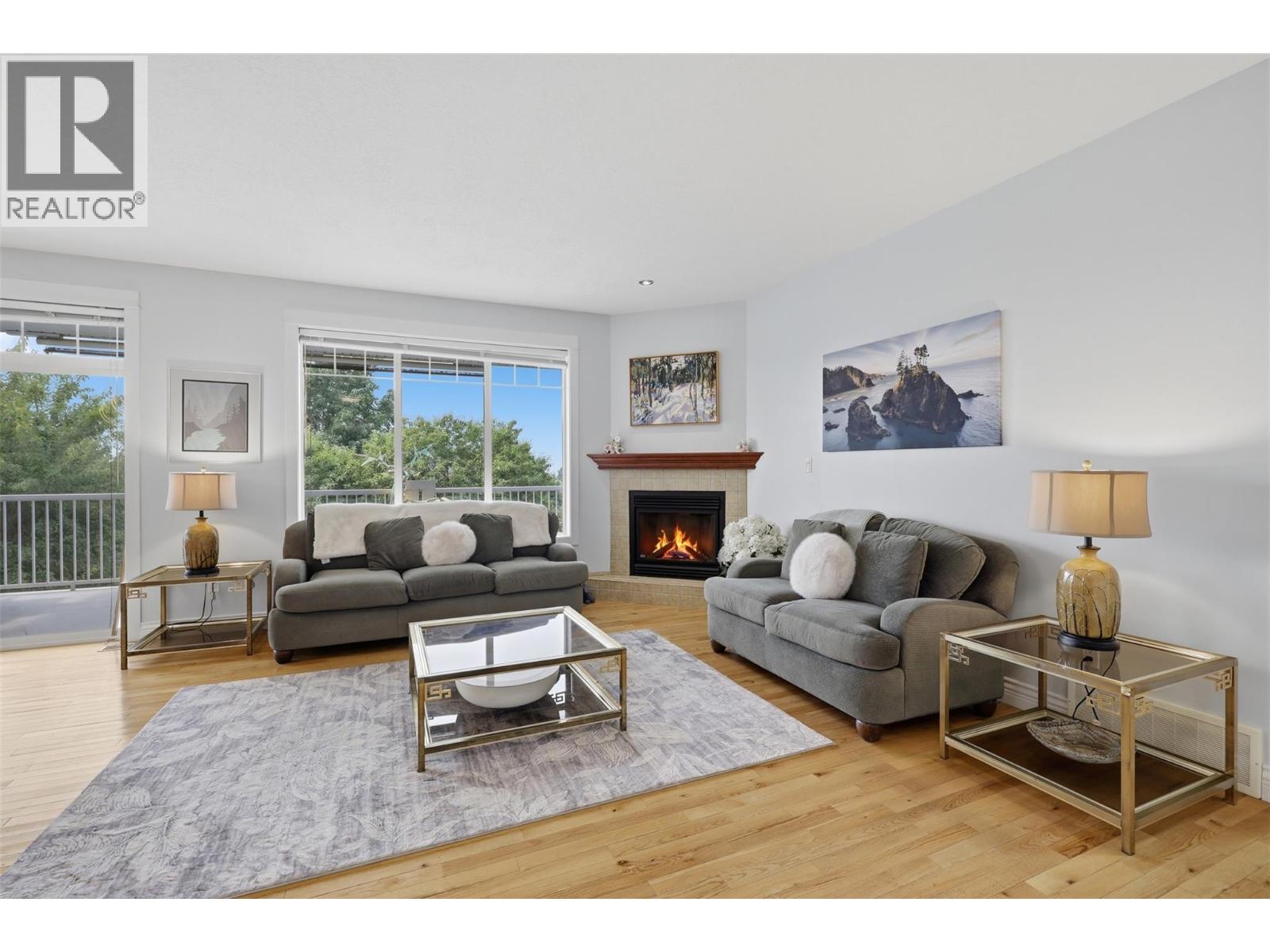 404 SUN RIVERS Drive W - 6