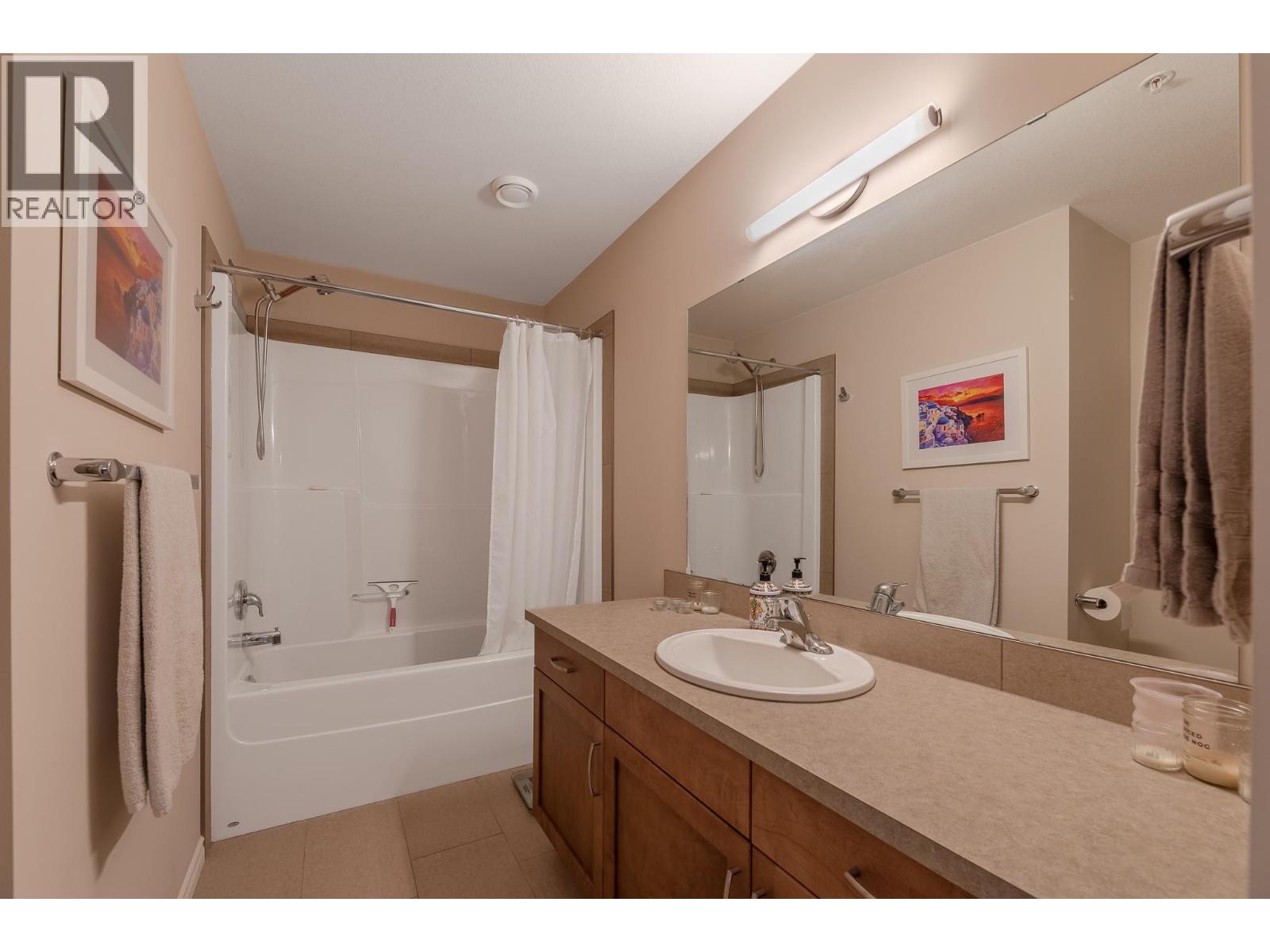 #304 3346 SKAHA LAKE Road - 14