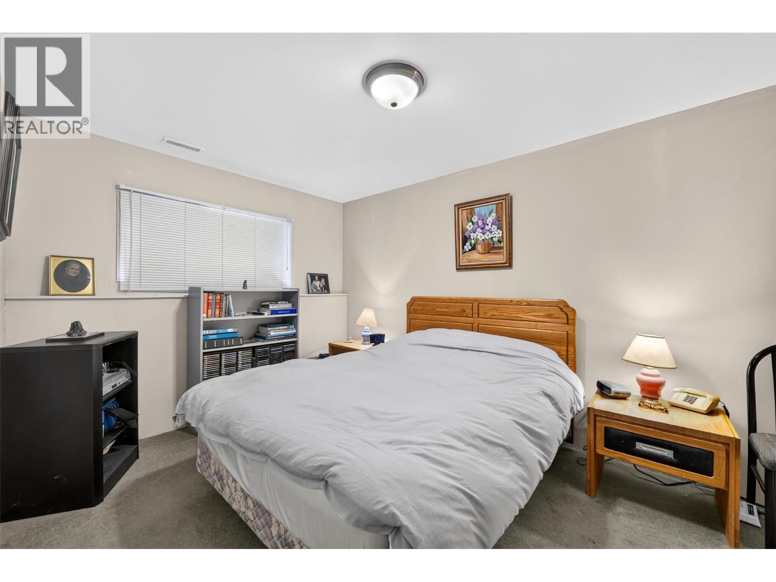 341 2 Street SE - 24