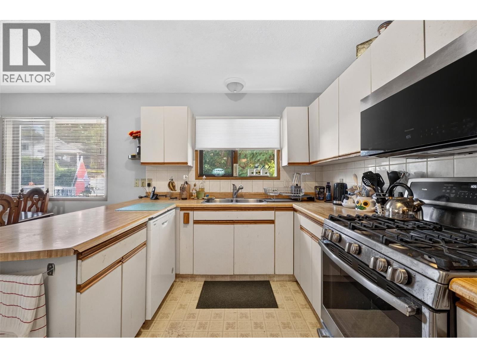 341 2 Street SE - 14