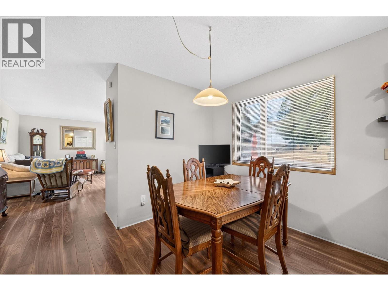 341 2 Street SE - 13