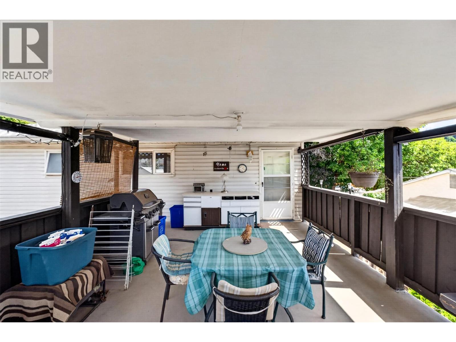 341 2 Street SE - 37