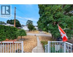 341 2 Street Se, Salmon Arm, BC V1E4H3 Photo 42