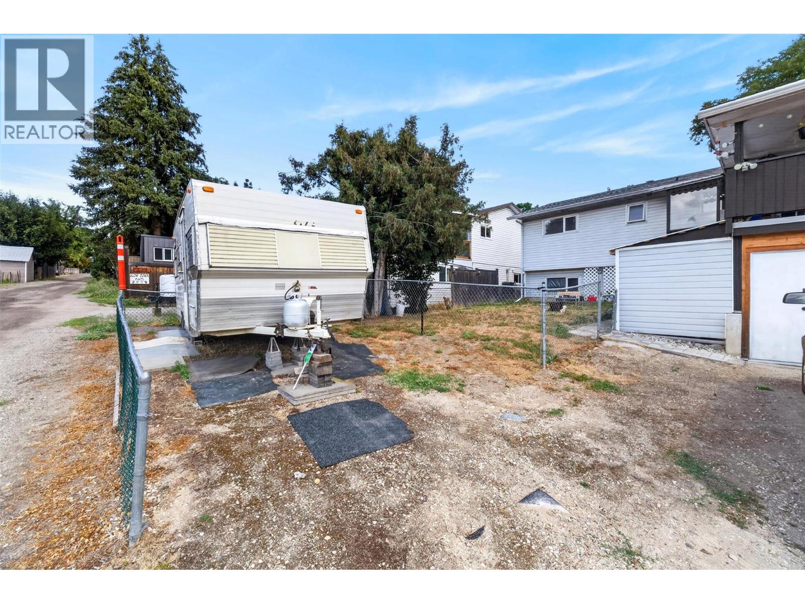 341 2 Street SE - 47