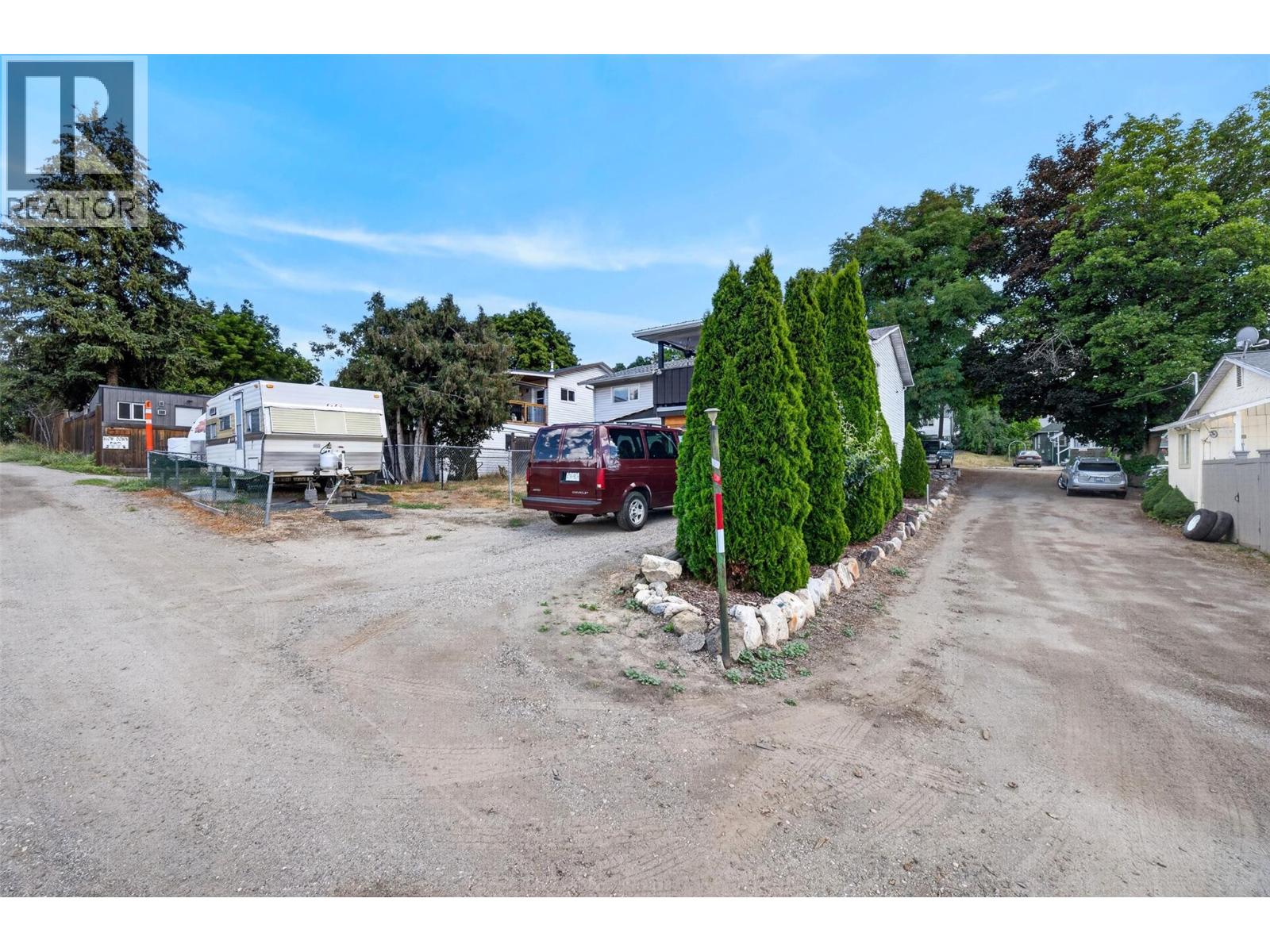 341 2 Street SE - 49