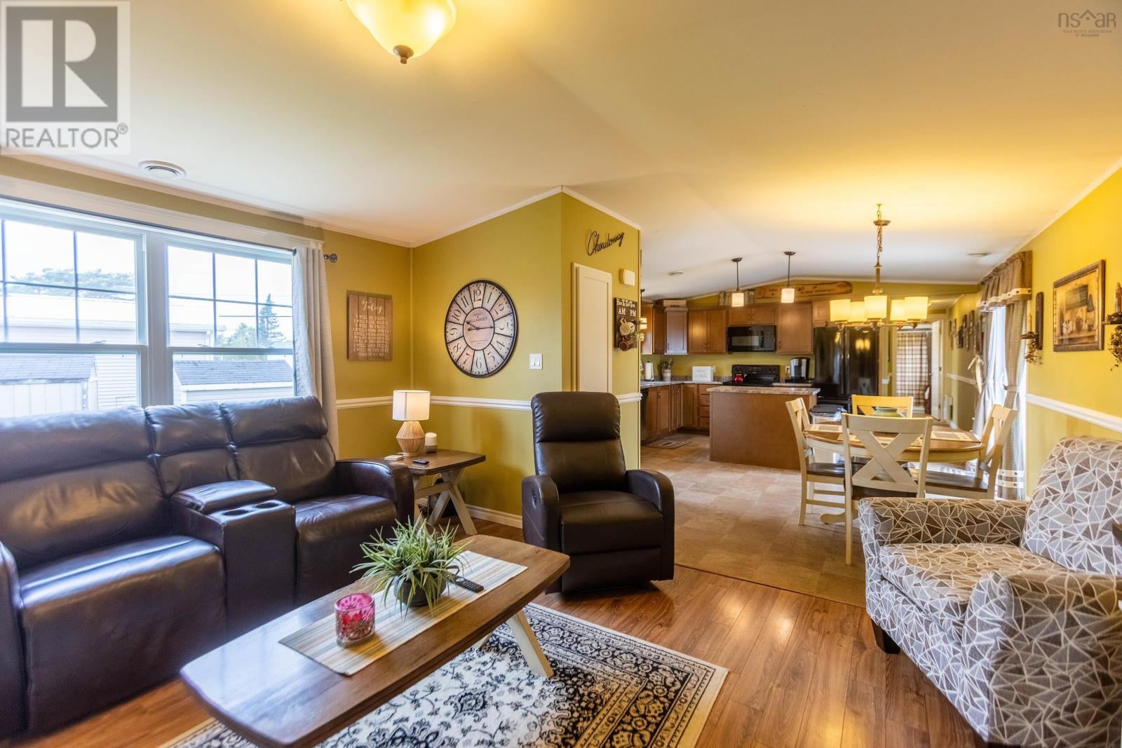8 Lorne Crescent - 20