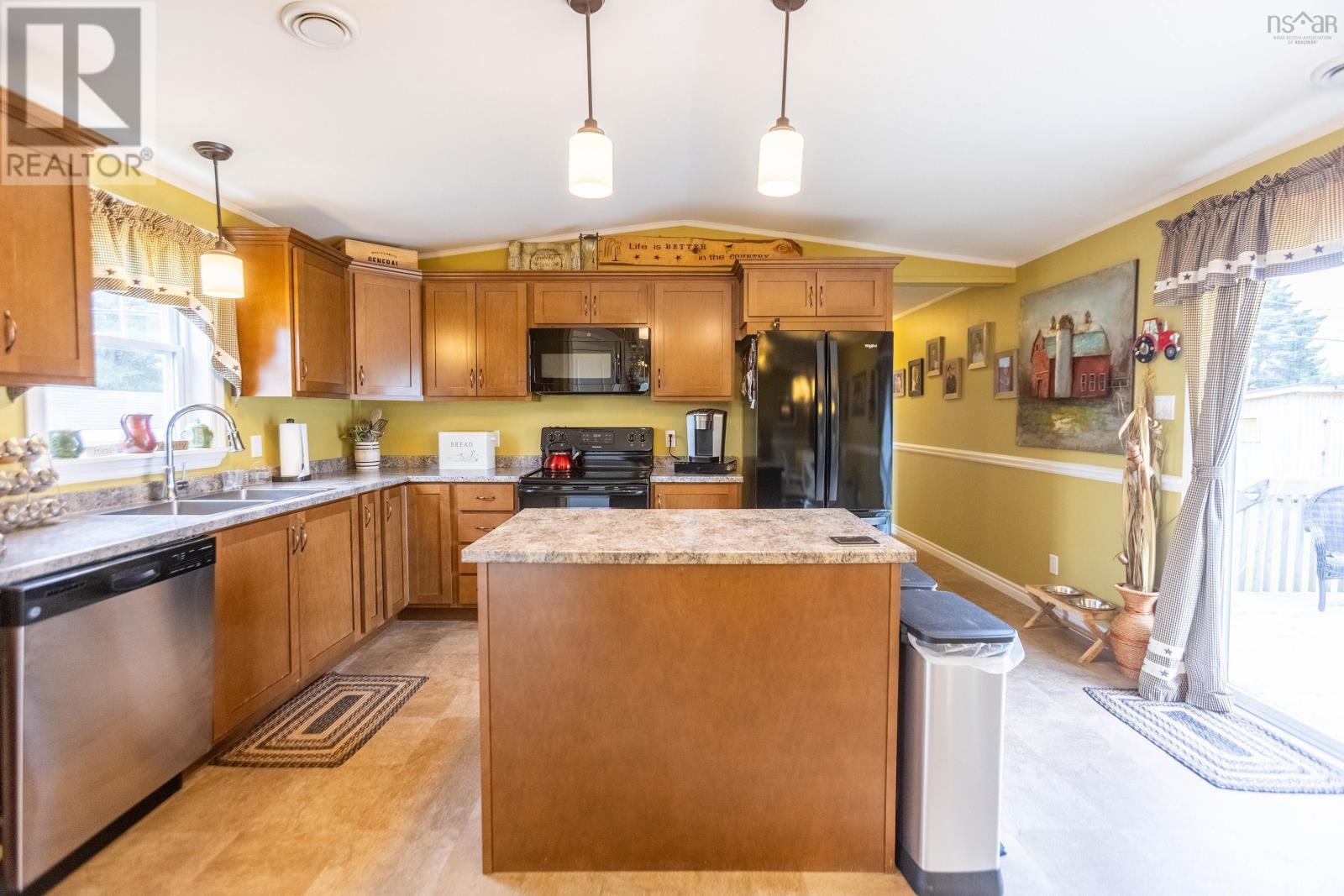 8 Lorne Crescent - 25