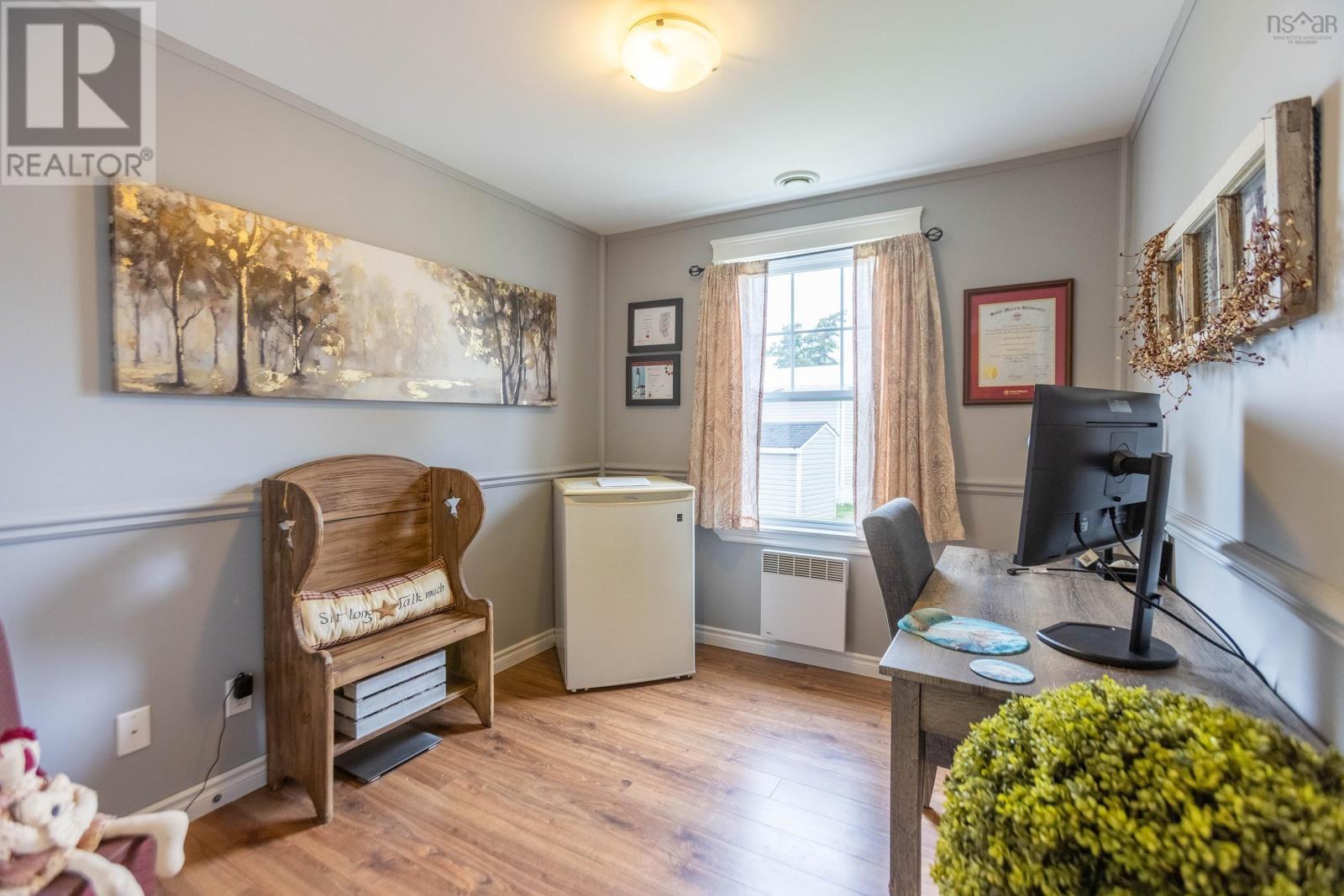 8 Lorne Crescent - 28