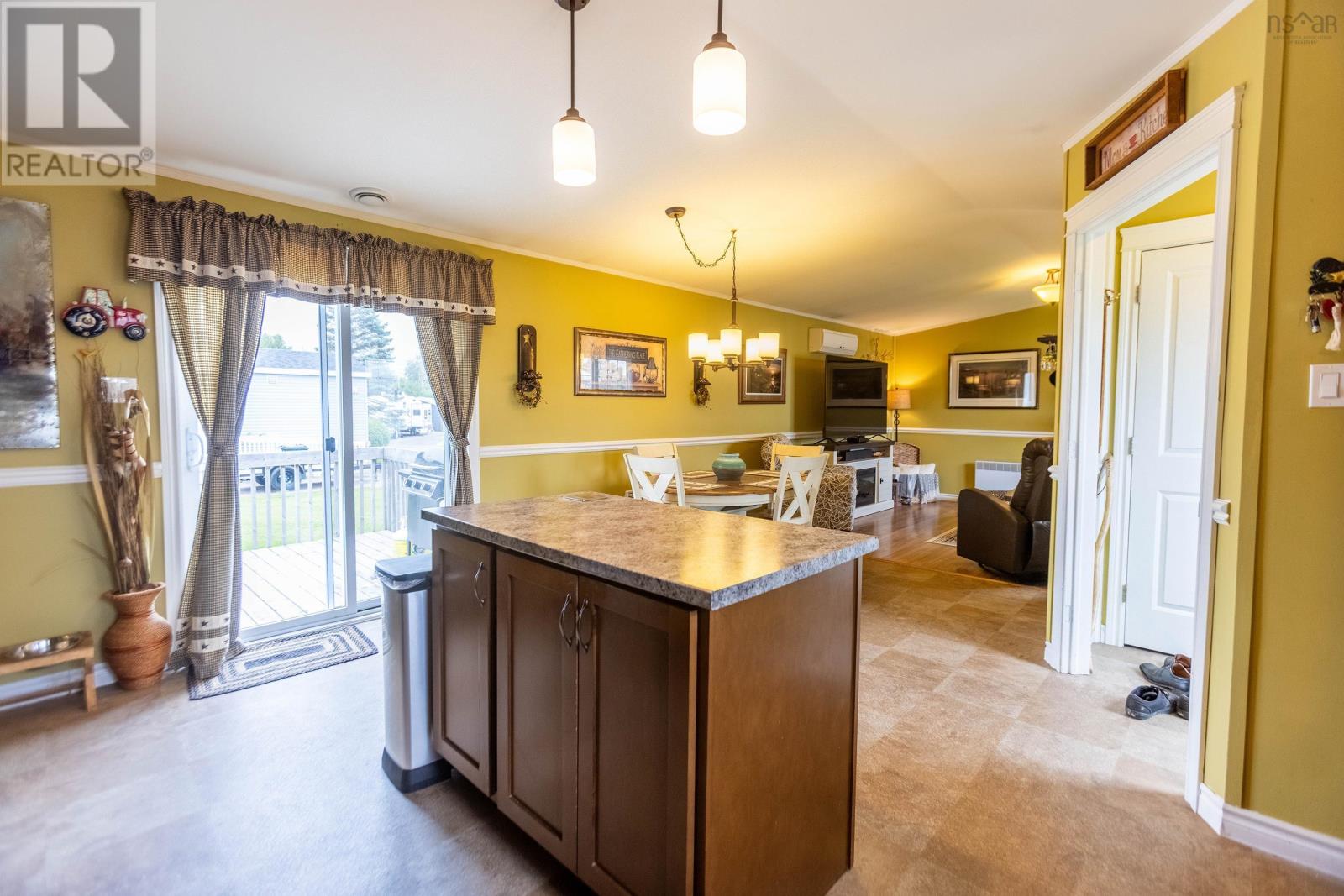 8 Lorne Crescent - 9