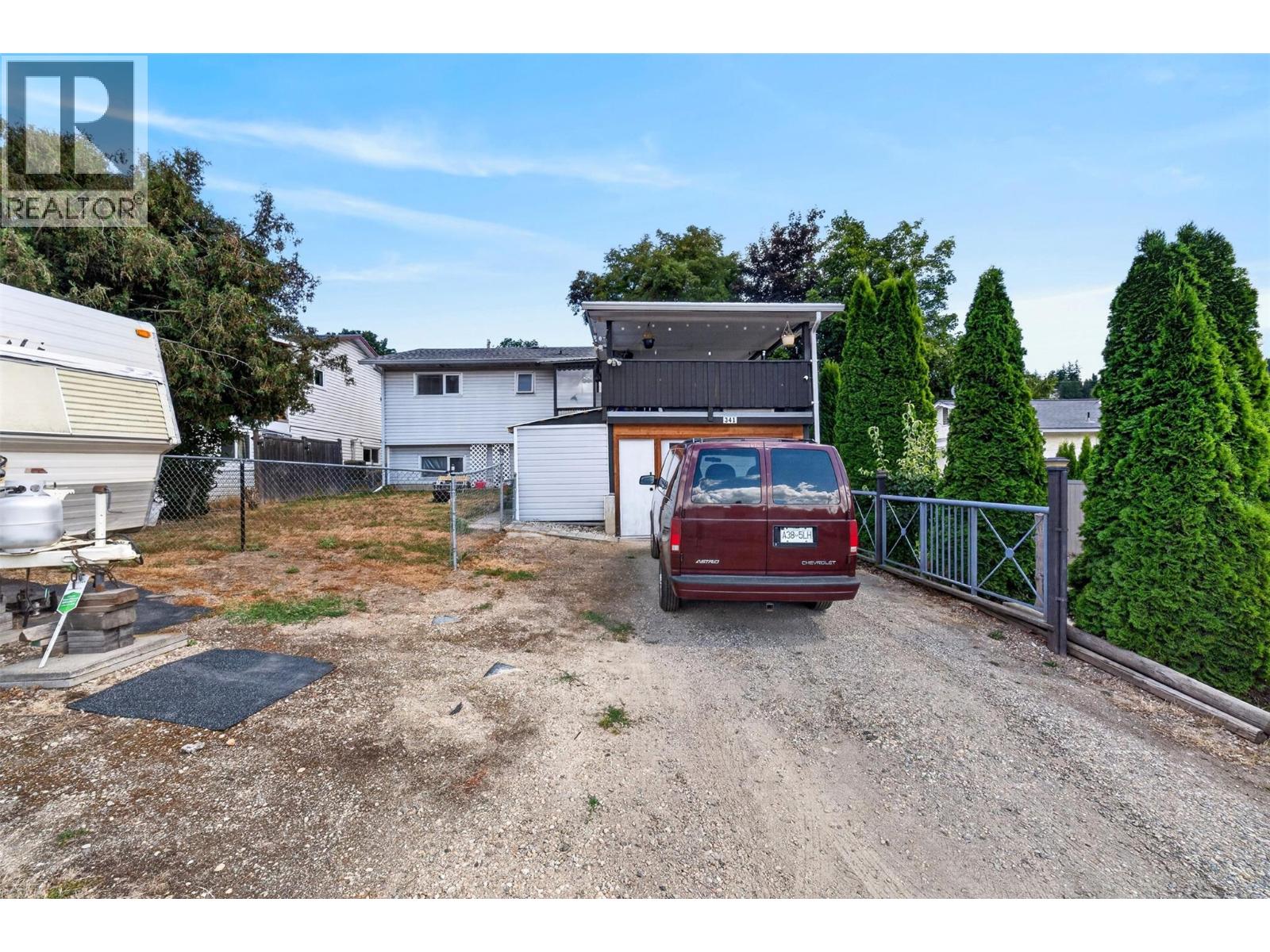 341 2 Street SE - 48