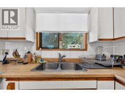 341 2 Street Se, Salmon Arm, BC V1E4H3 Photo 17