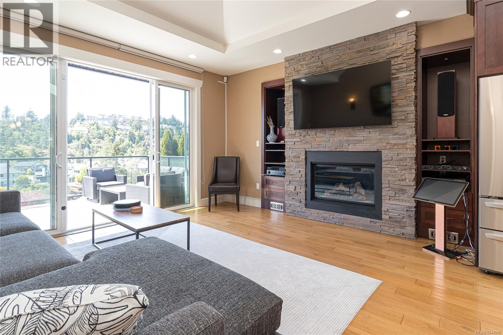 3438 Mary Anne Cres - 14