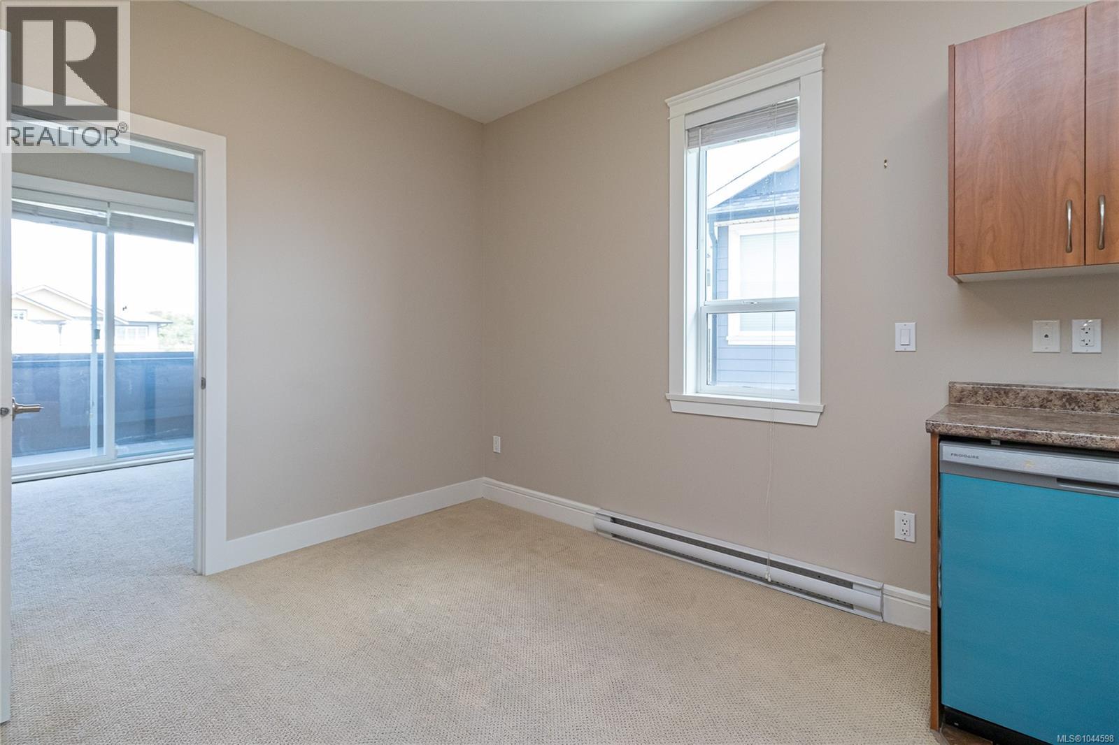 3438 Mary Anne Cres - 33
