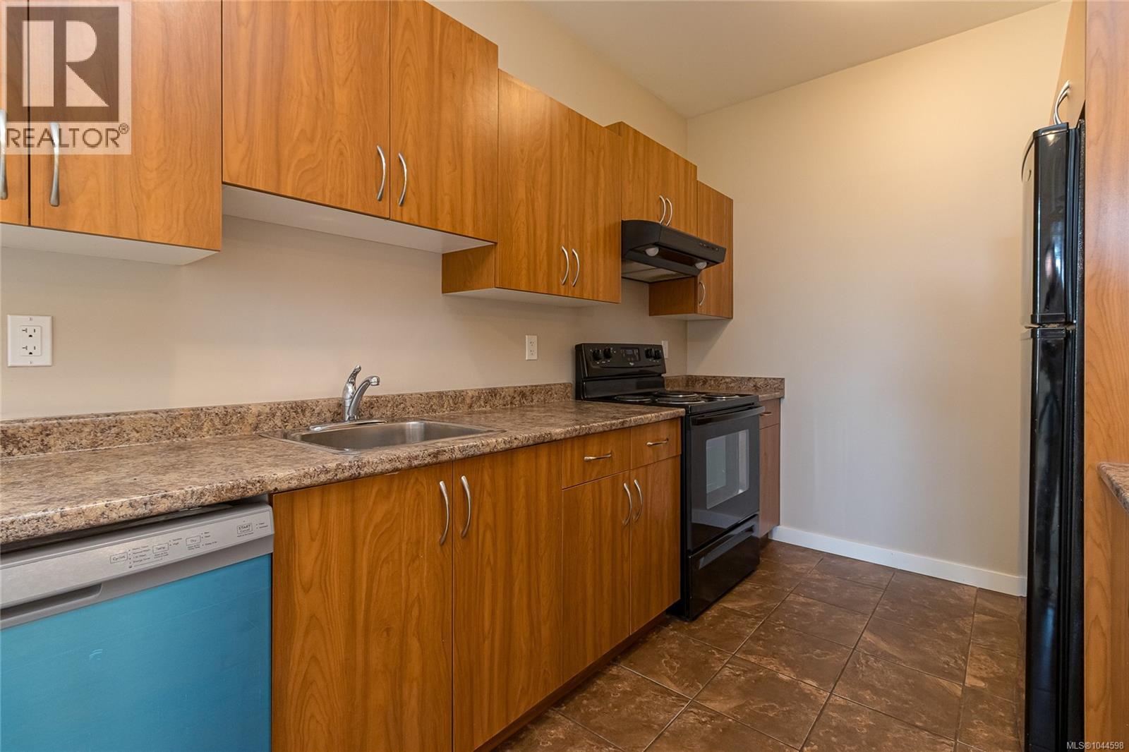 3438 Mary Anne Cres - 34