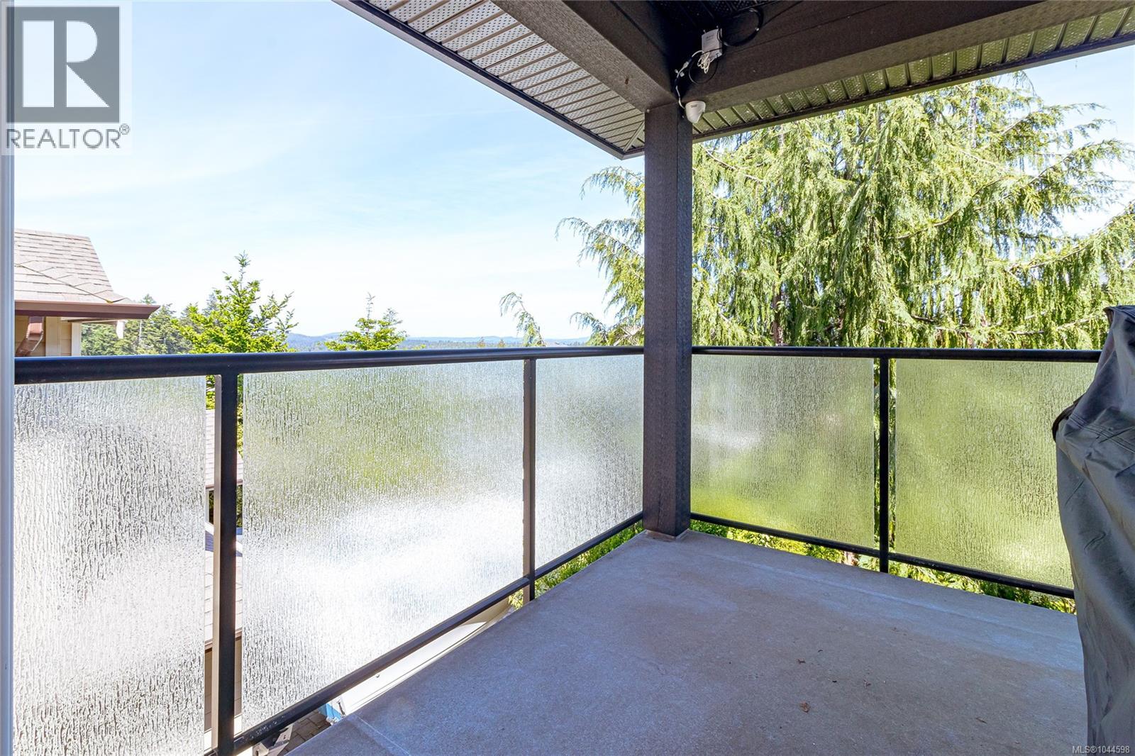 3438 Mary Anne Cres - 38