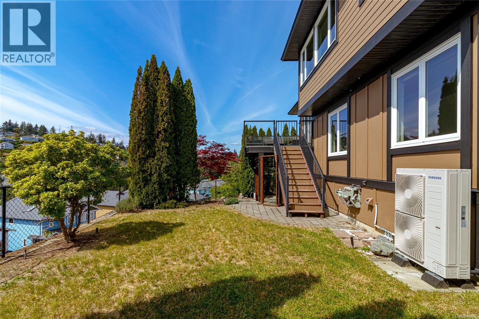3438 Mary Anne Cres - 44