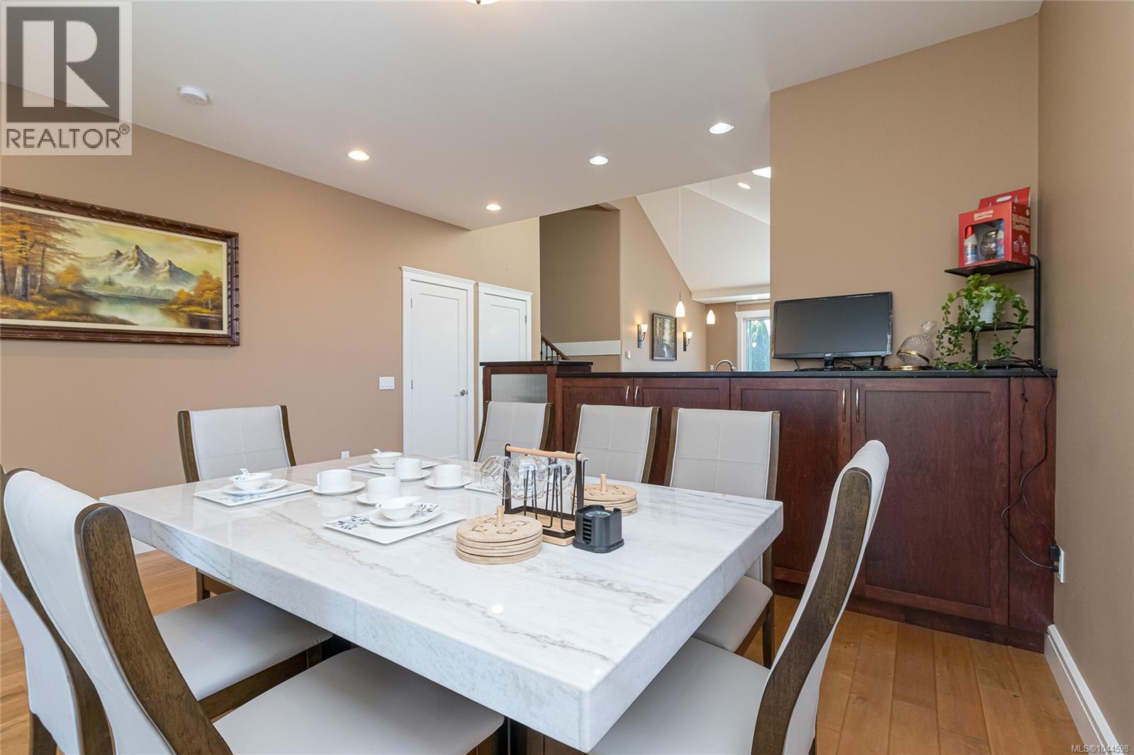 3438 Mary Anne Cres - 8